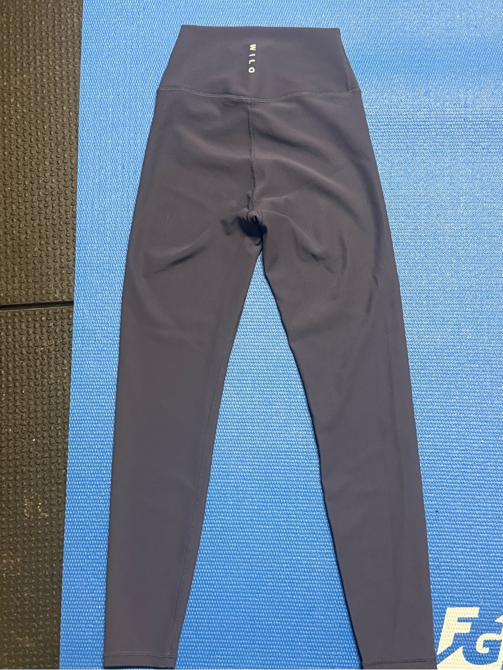 Wilo High-Waist Navy Performance Leggings